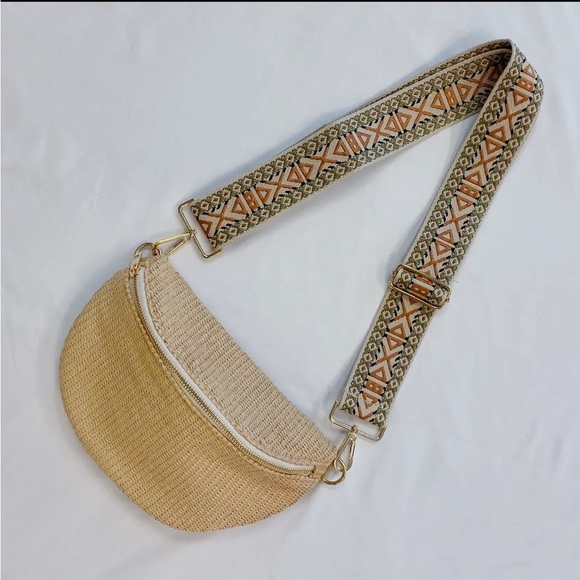 Island Breeze Woven Summer Sling Belt Bag - Picture 5 of 5